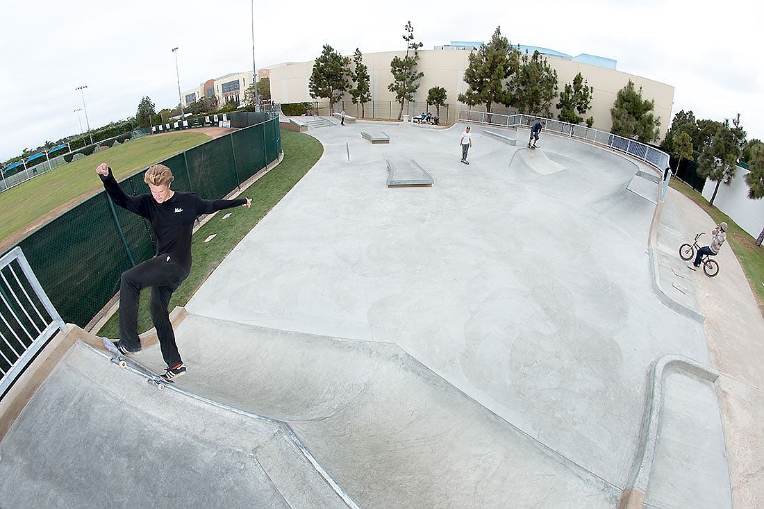 Manhattan beach skatepark